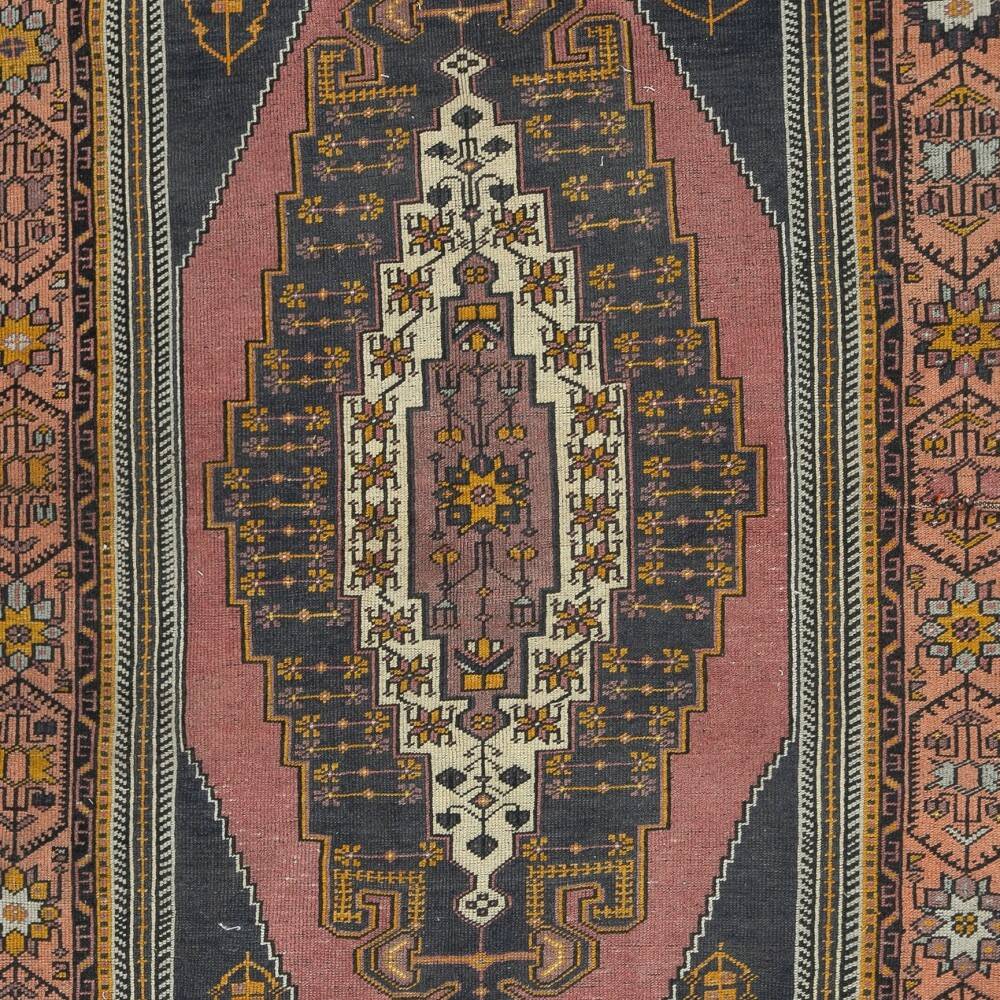 One-of-a-kind Vintage Oriental Rug, 100% Wool, Hand-knotted Turkish Carpet with Tribal Motifs