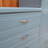Asymmetrical cabinet