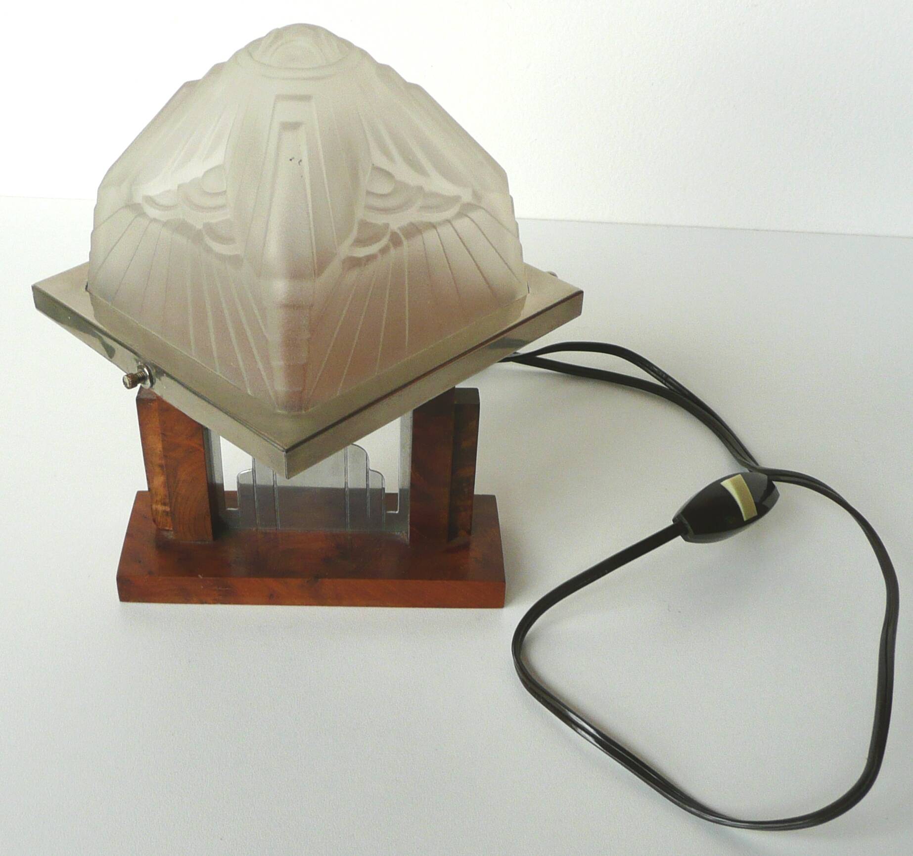 Schneider lamp