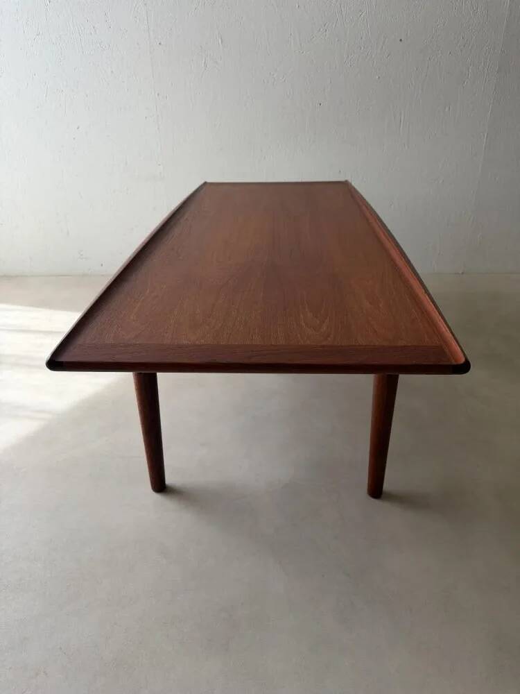 Grete Jalk teak coffee table Glostrup Møbelfabrik 1960s