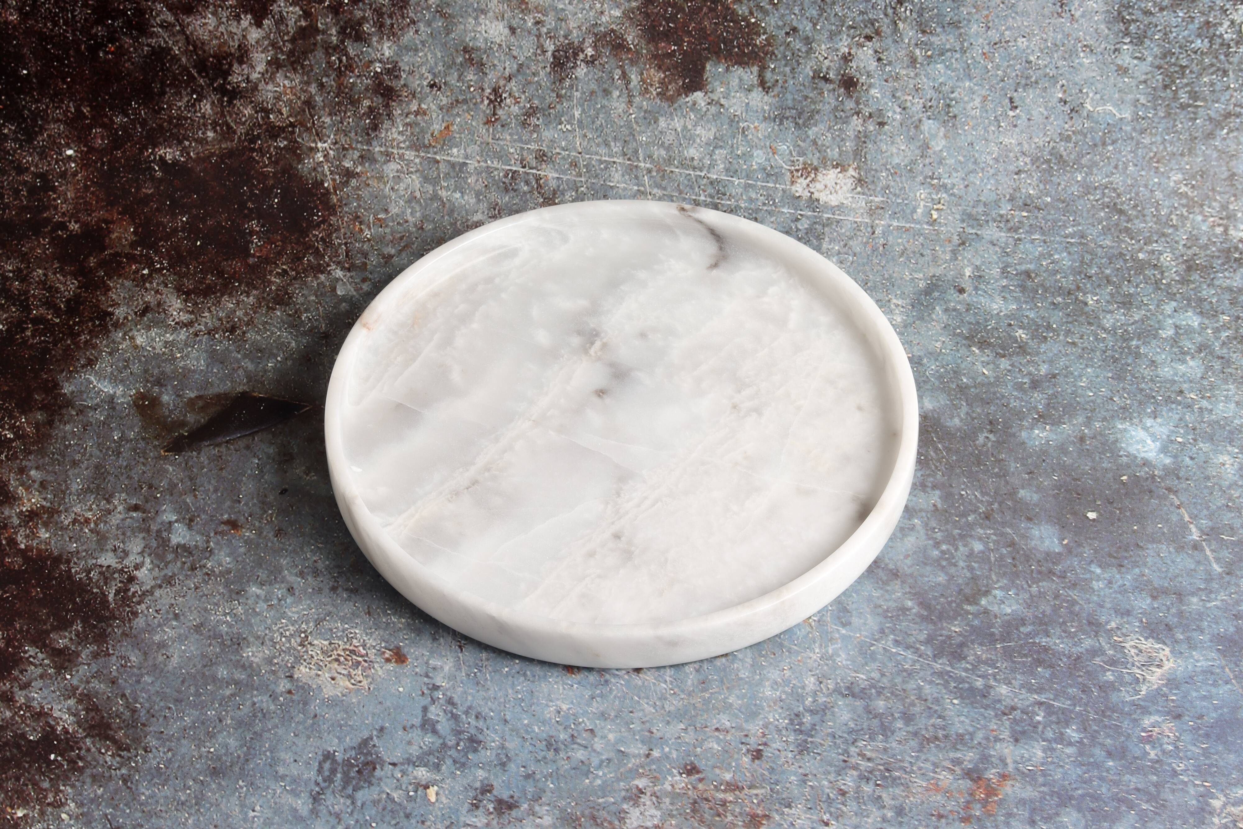 Gabriella – White Round Natural Marble Tray
