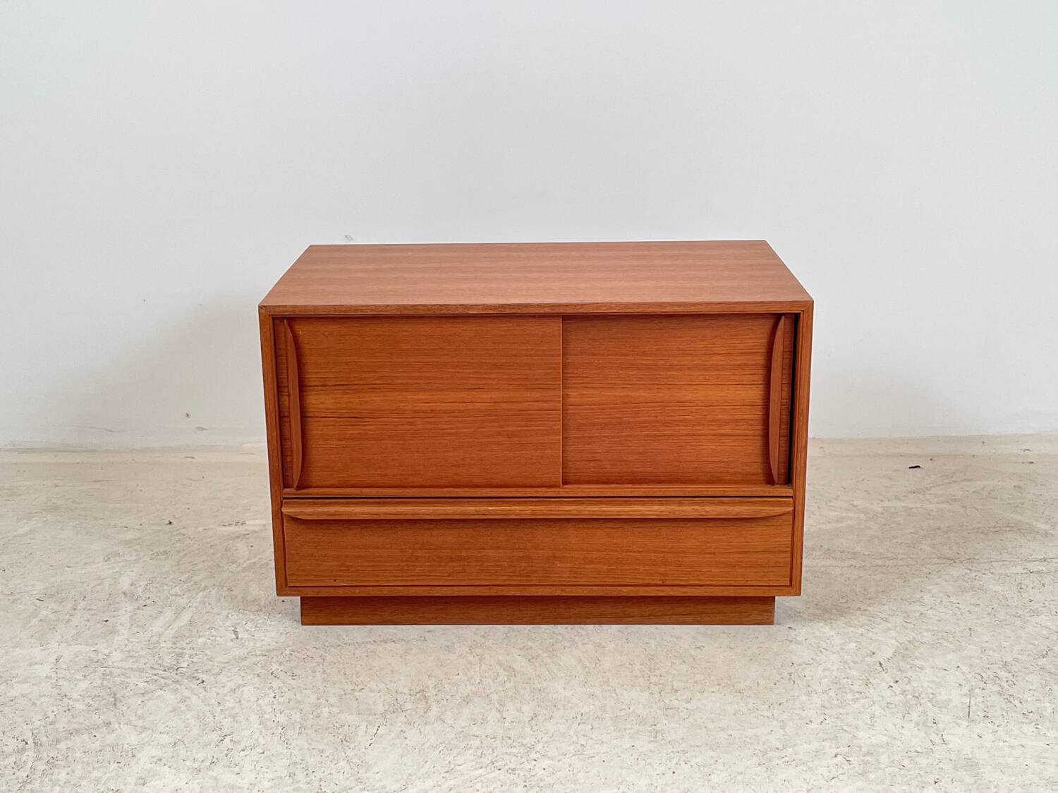 Teak bedside table/chest of drawers, 1960s
