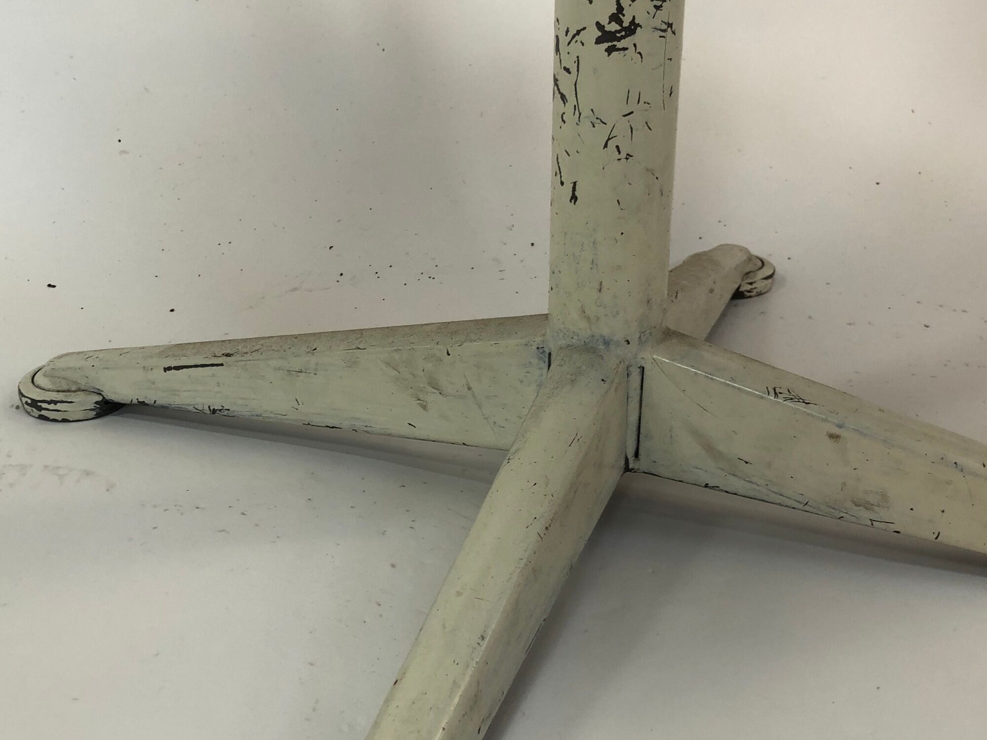 Industrial drawing work chair designed by Friso Kramer for Ahrend De Cirkel Netherlands