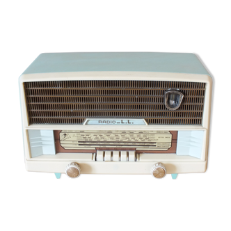 Vintage post in blue Bakelite radio L.L Babylux