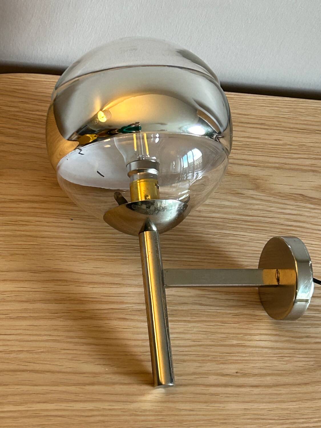 Vintage ball wall lamp