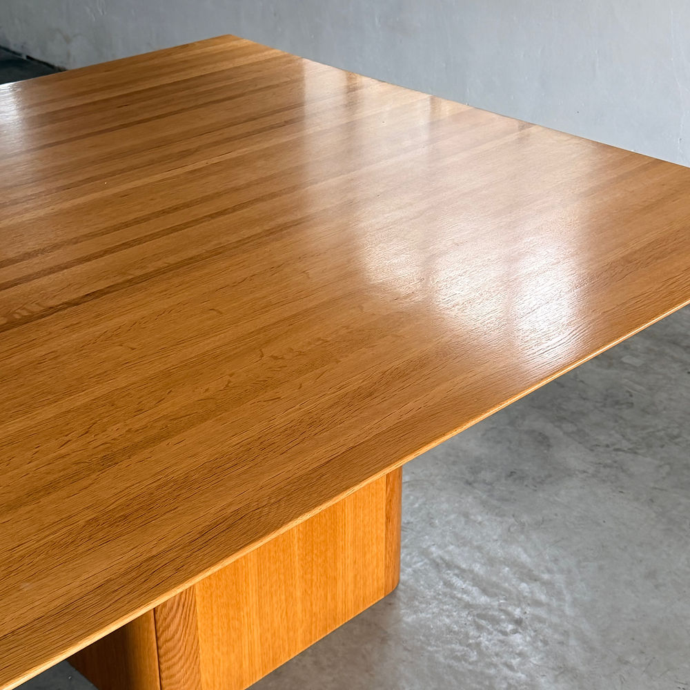 Table à manger 'série Iris', Van den Berghe-Pauvers, Belgique, années 80