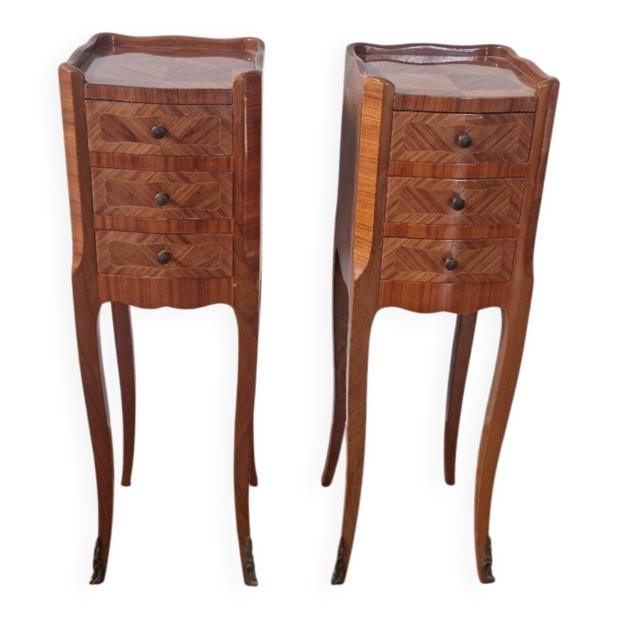 Paire de petits chevets de style Louis XV