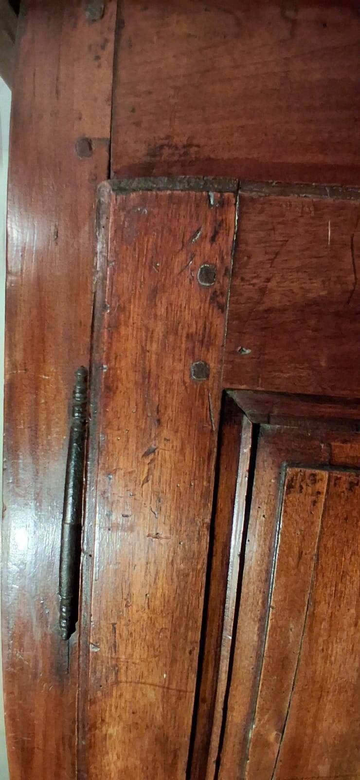 18th-century Malouine wardrobe, in walnut.