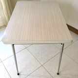 Extendable table and 2 formica chairs