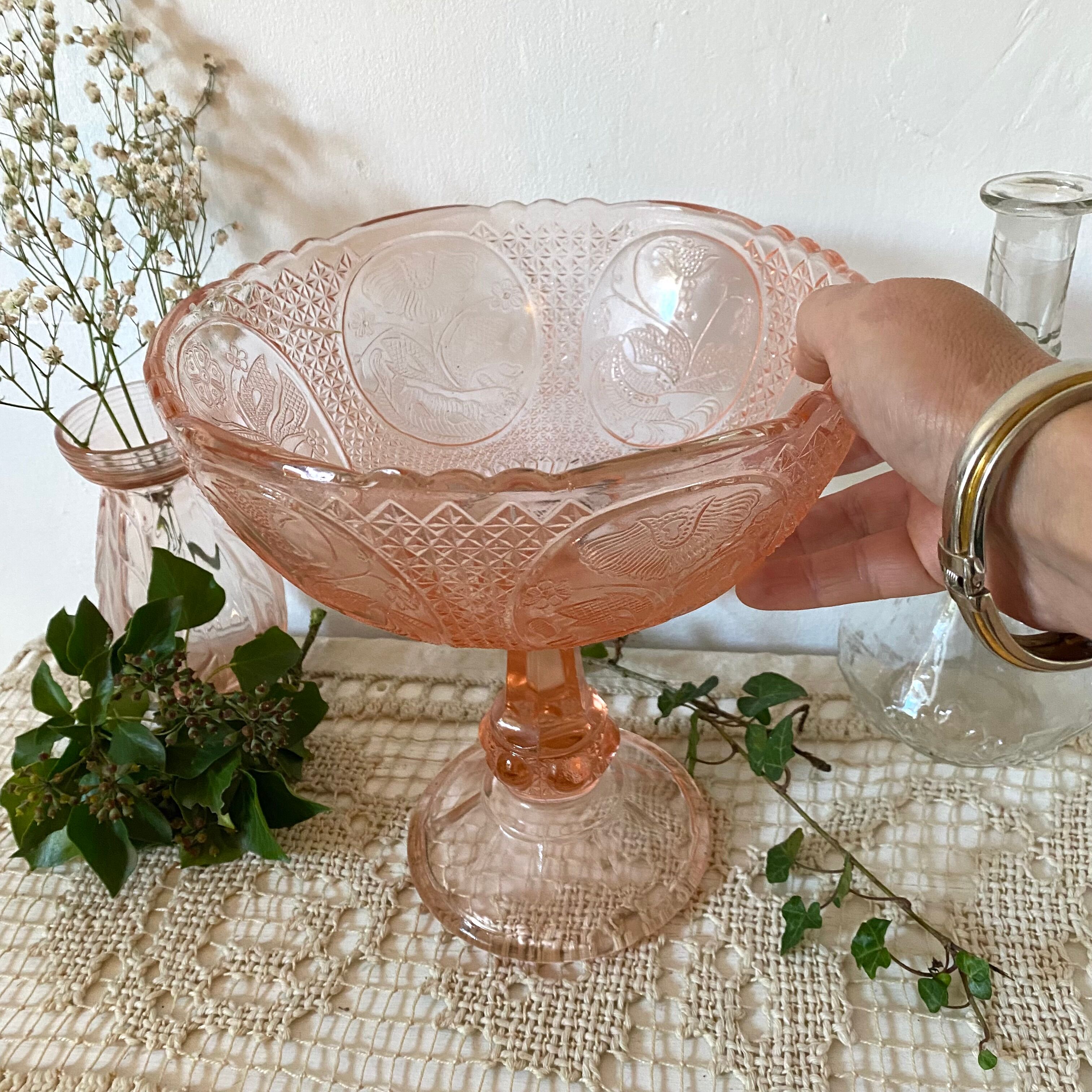 Glass fruit cup