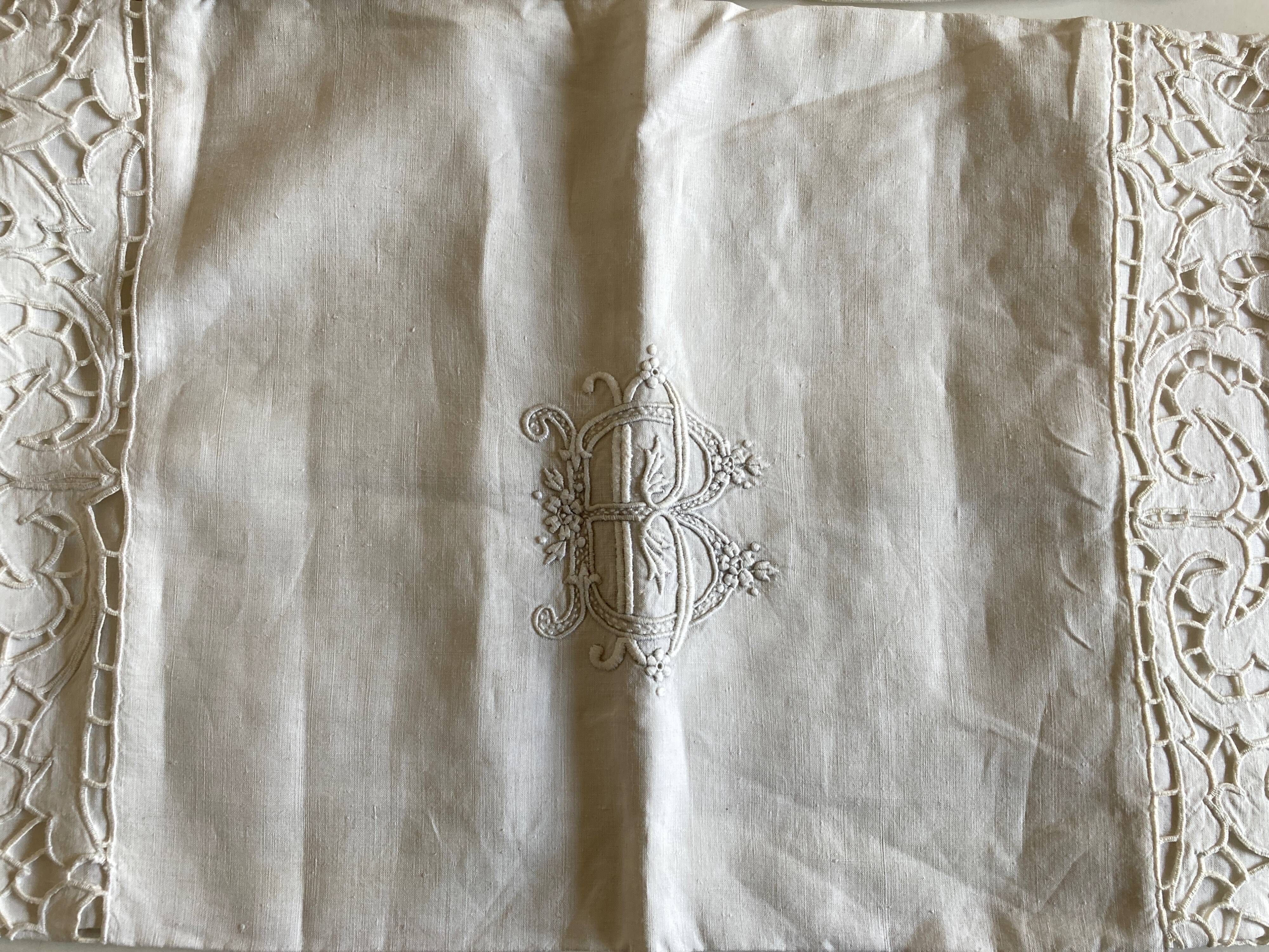 Pair of chateau pillowcases made of embroidered linen thread richelieu 19th