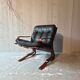 Kengu armchair