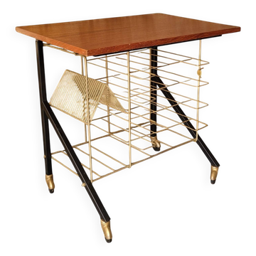Vinyl serving table