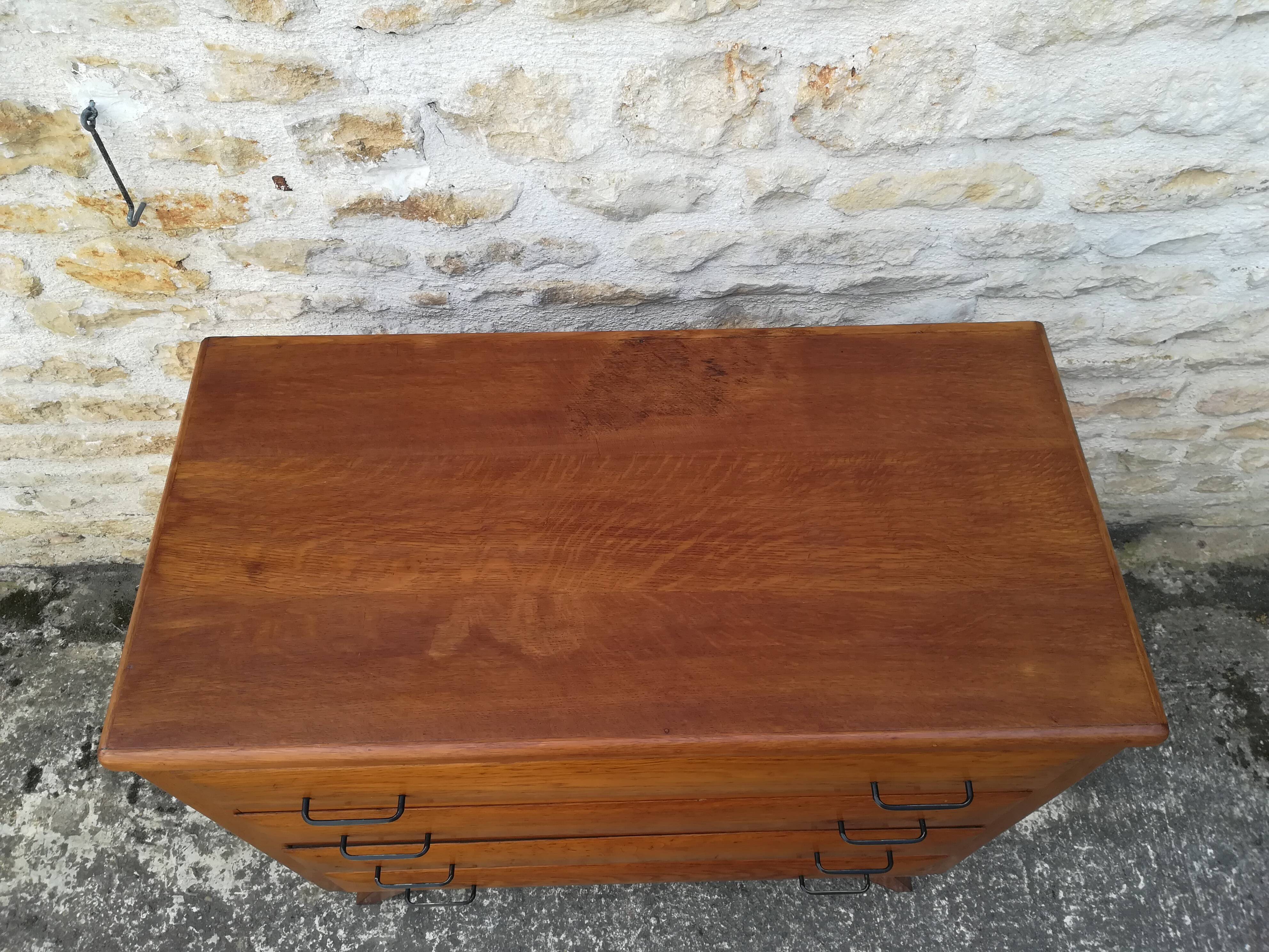 Vintage oak chest of drawers