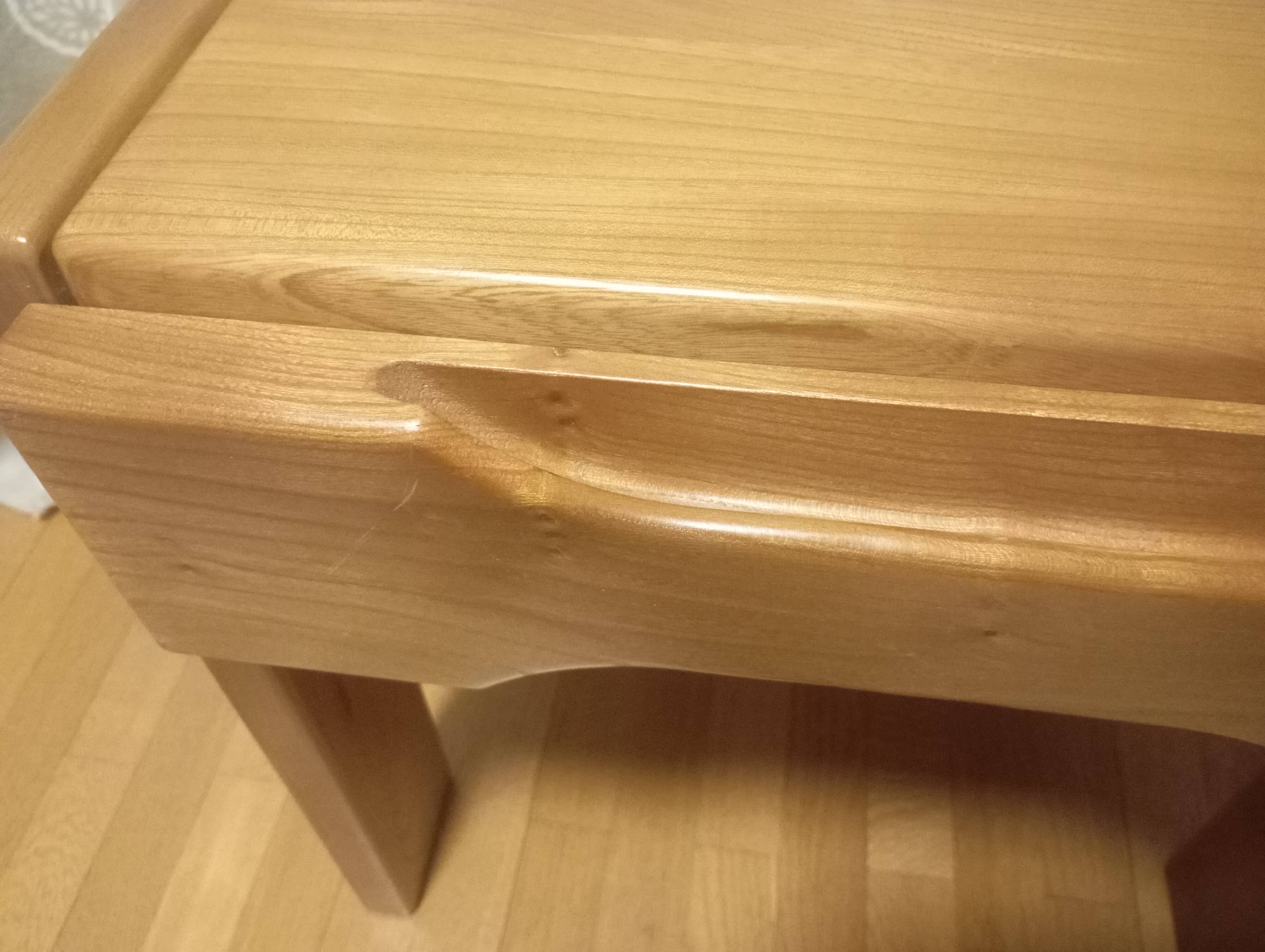Regain bedside table in solid elm