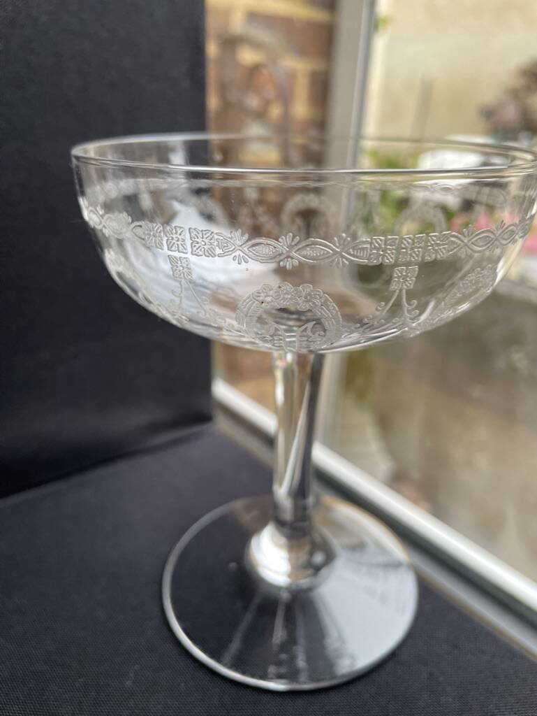 6 Champagne glasses – Saint Louis Christmas service rock crystal engraving 3540