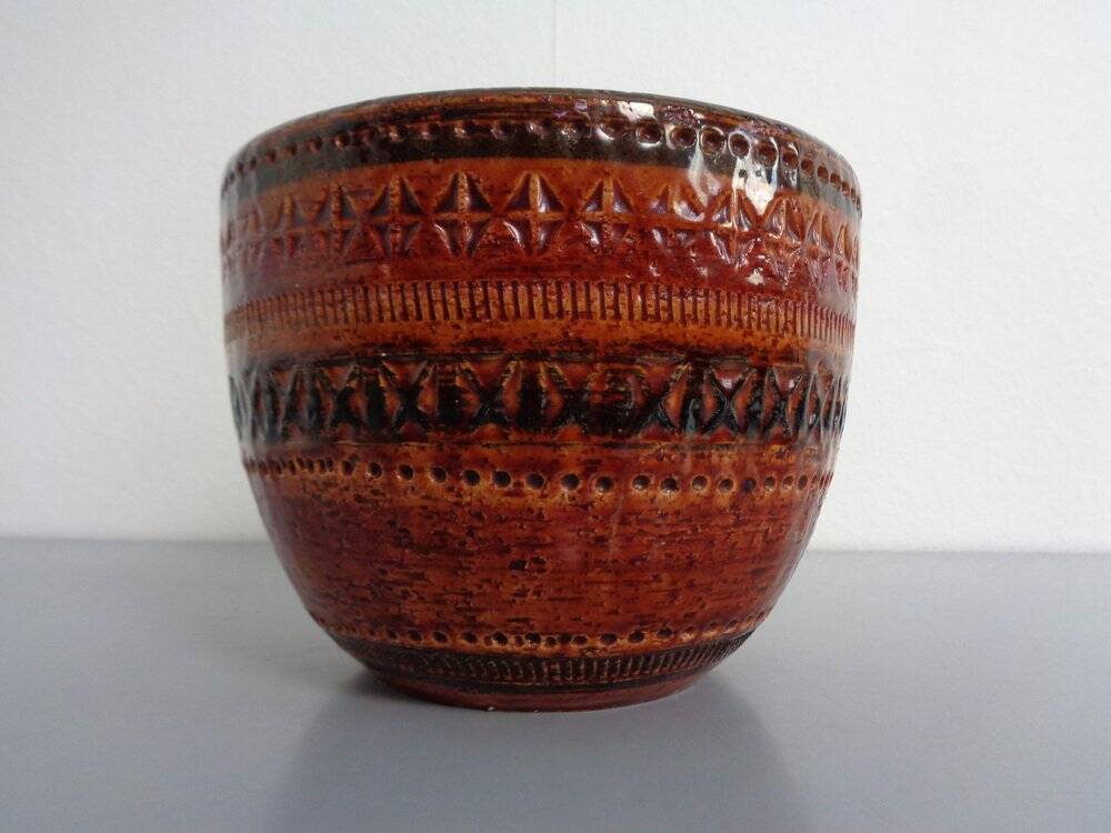 Italian ceramic cachepot by Aldo Londi for Bitossi, 1960s.