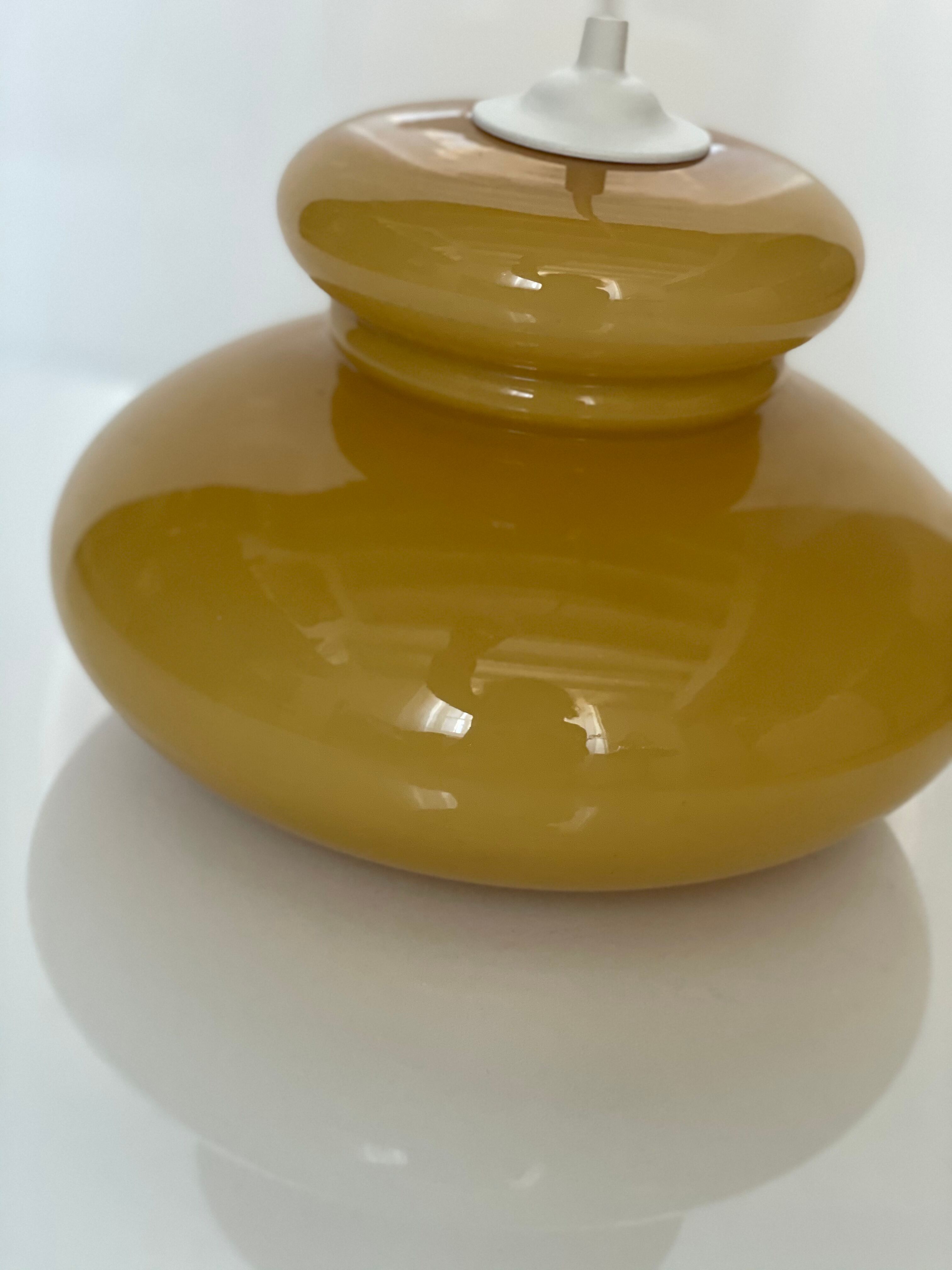 Suspension opaline vintage année 70 jaune moutarde