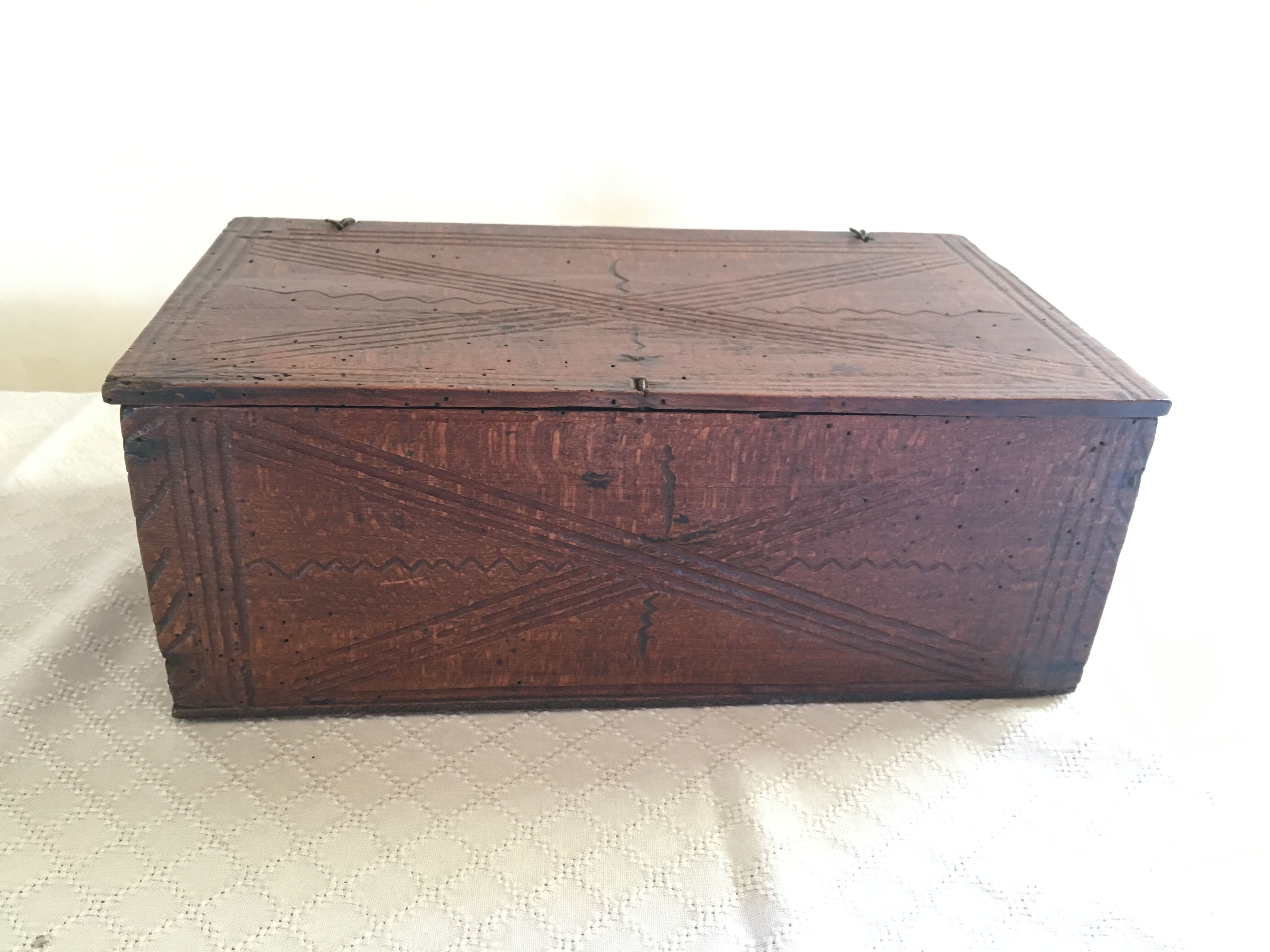 Popular Art wooden box