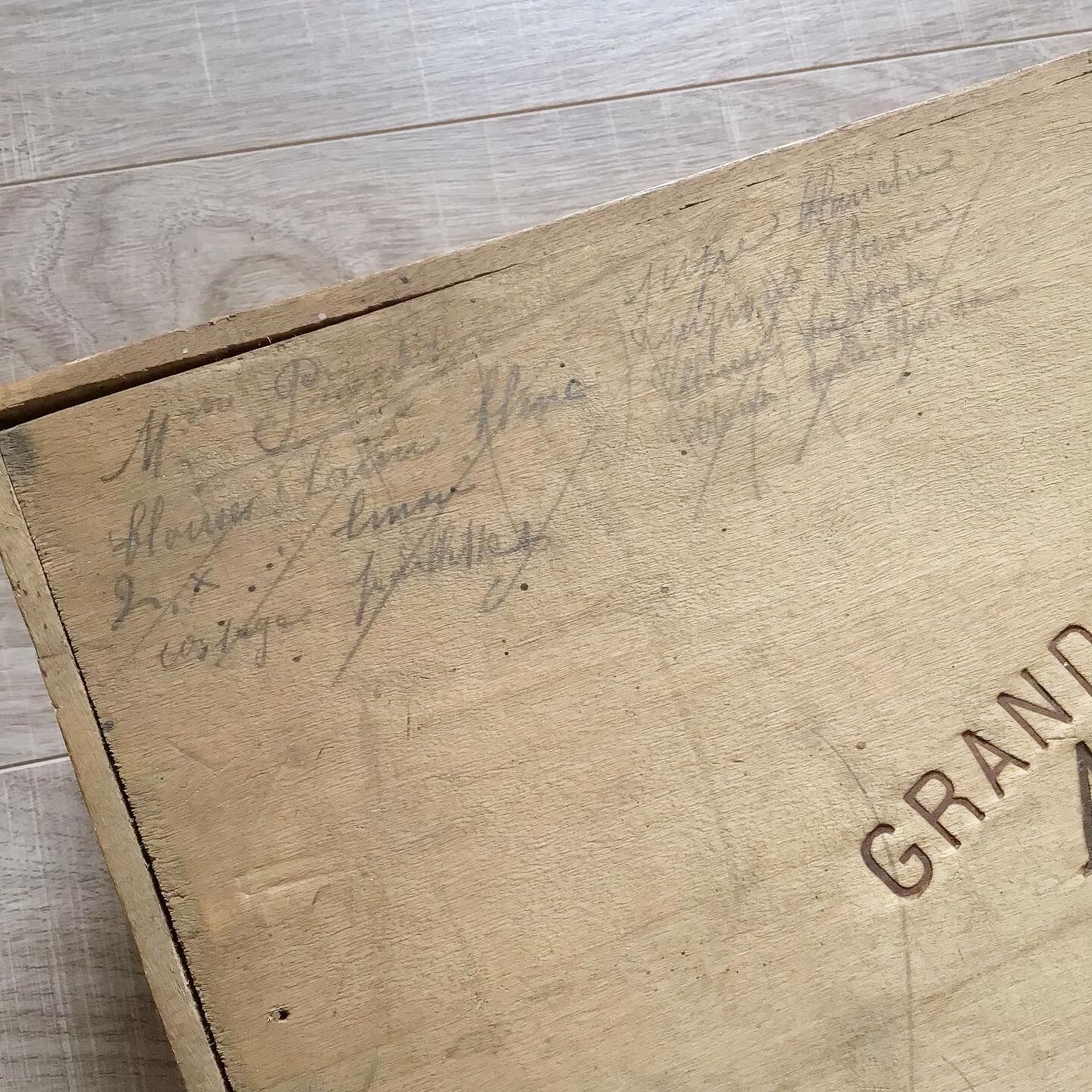 Old wooden box from the department stores of Bordeaux