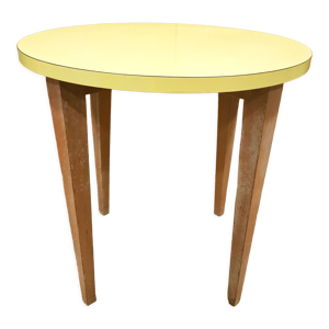 formica jaune & table
