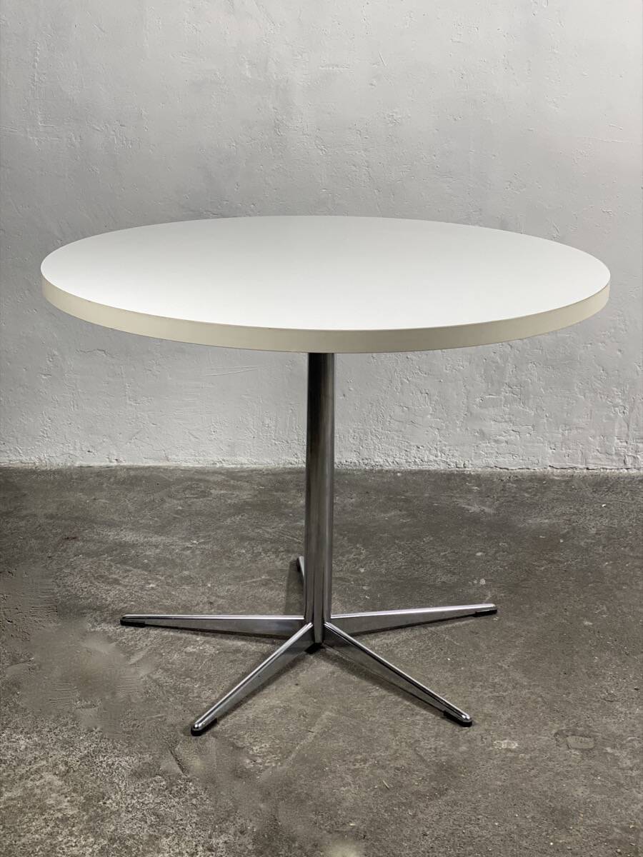 Vintage round dining table, 1960