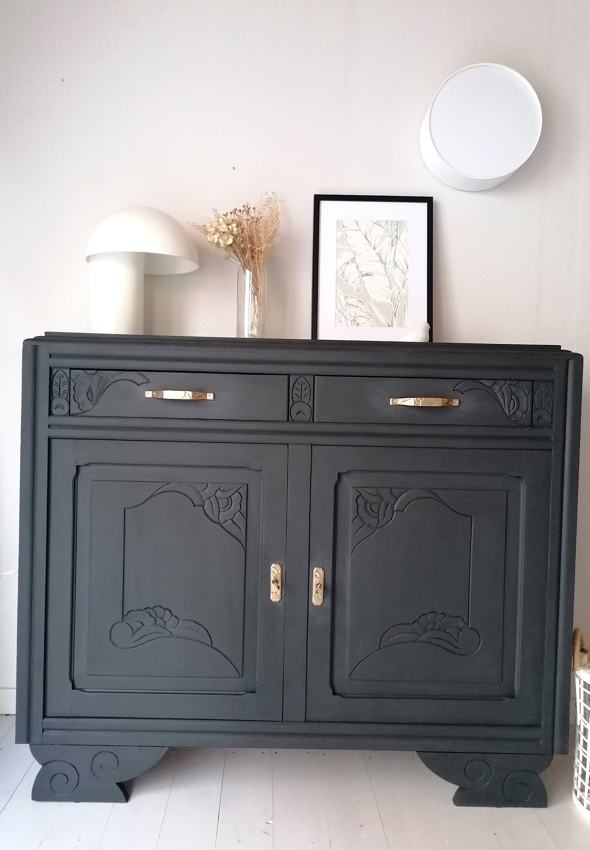 Sideboard painted in anthracite gray