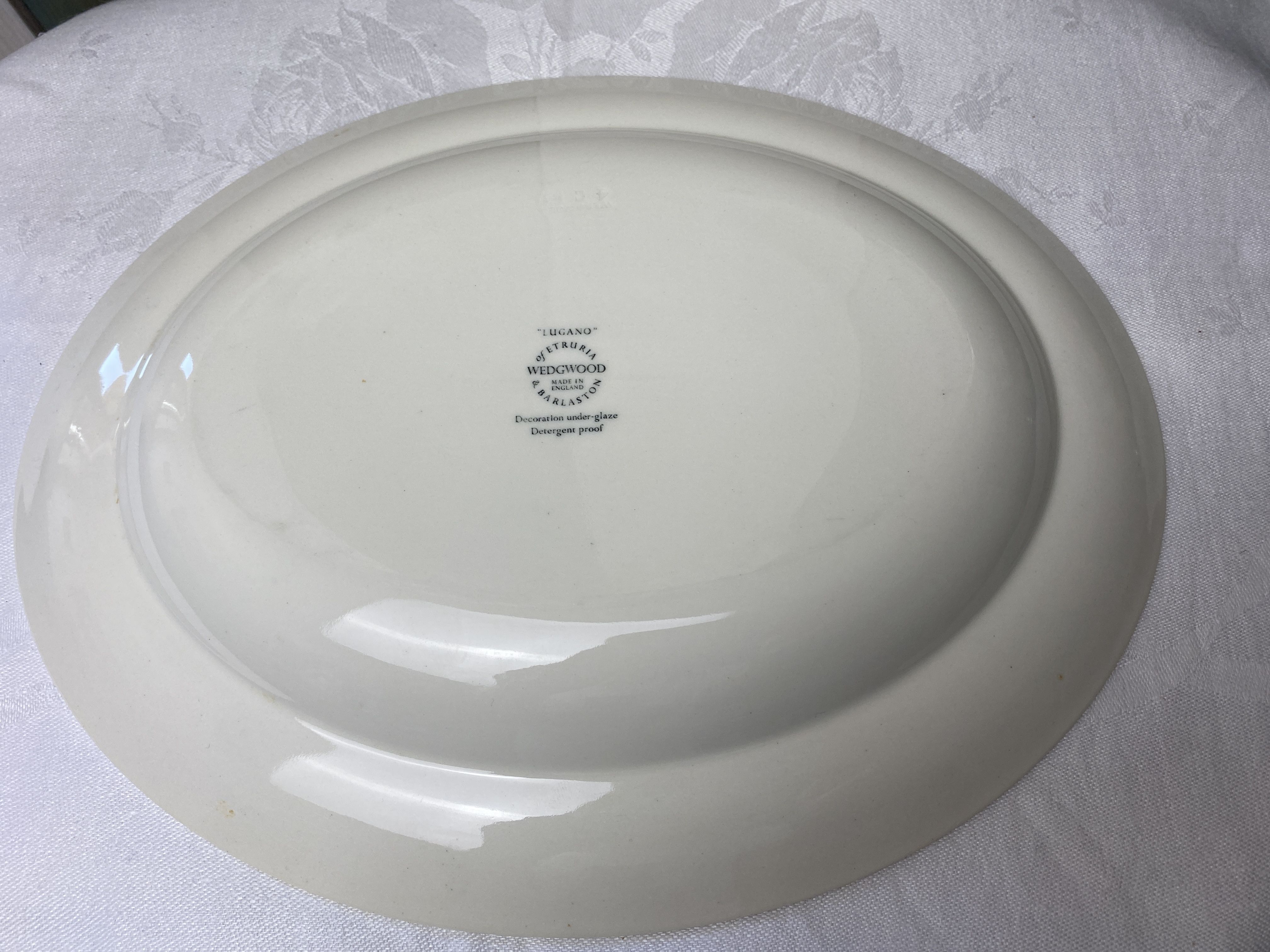 Set of 2 oval dishes in Wedgwood porcelain model "Lugano" old