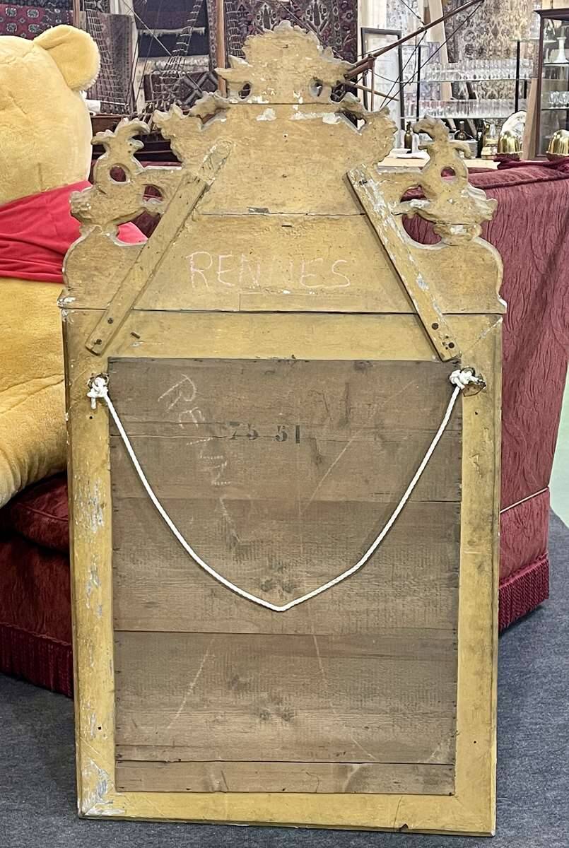 18th century Regency mirror in gilded wood