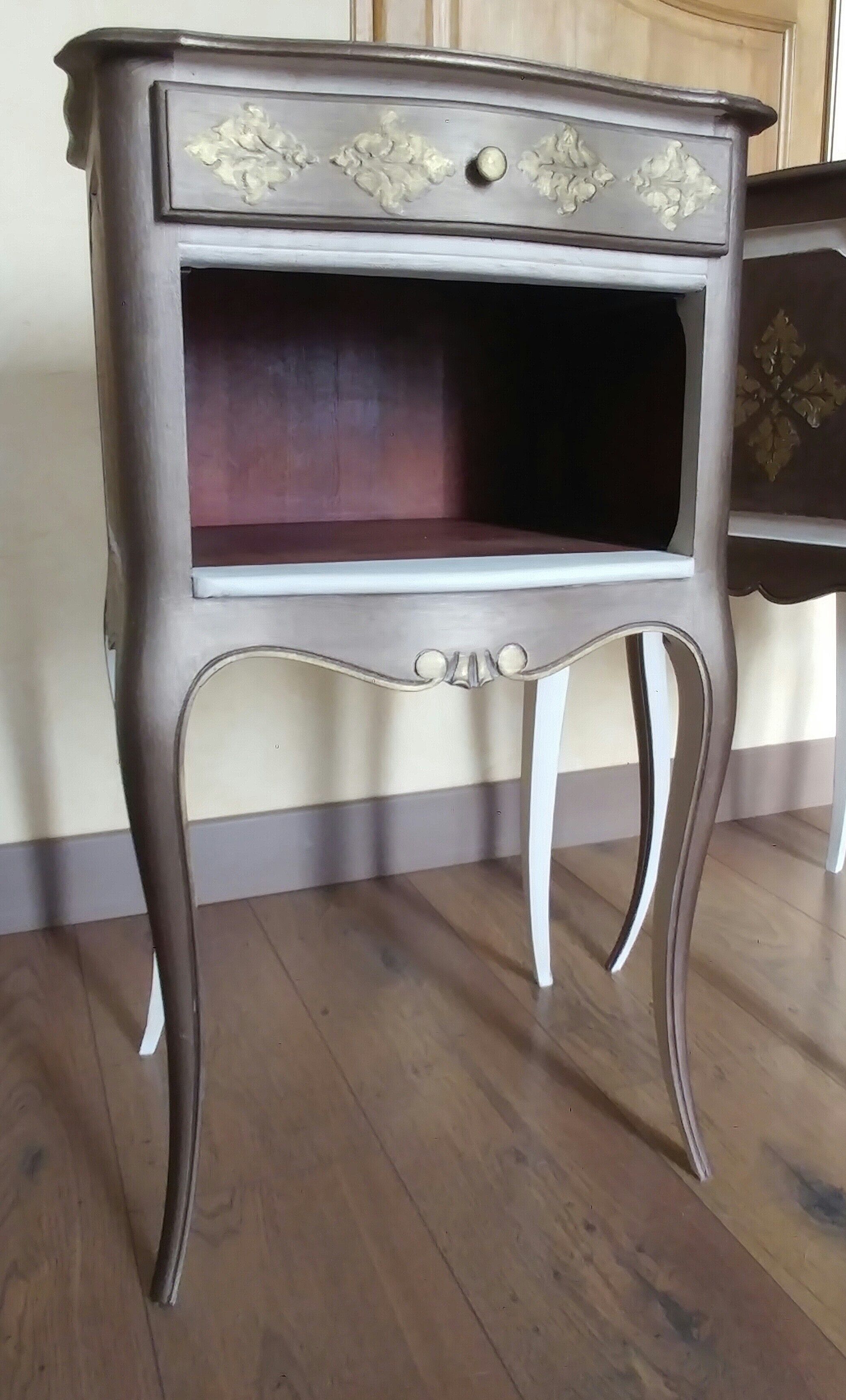 LouisXV-style bedside pair