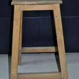 Rustic tabouret made in Périgord