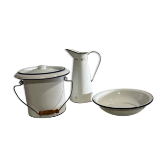 Pitcher bowl and enameled bucket