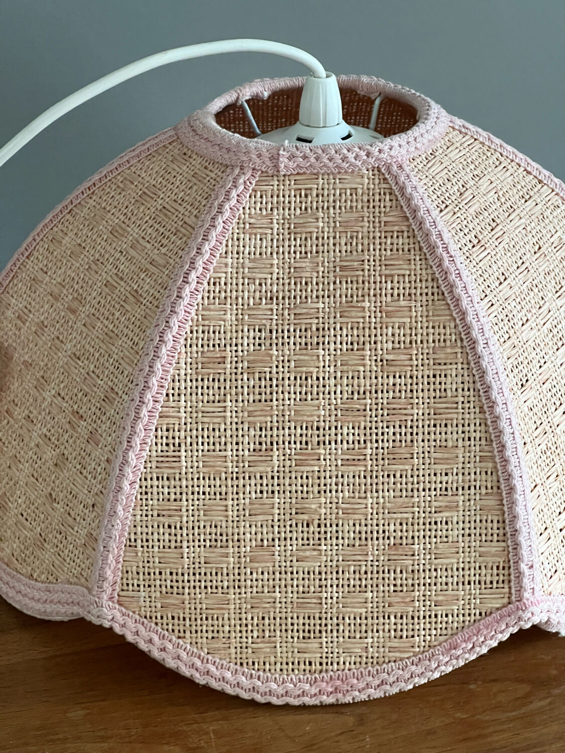 Vintage suspension in raffia and fabrics