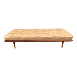 Lit de jour en cuir par - peter