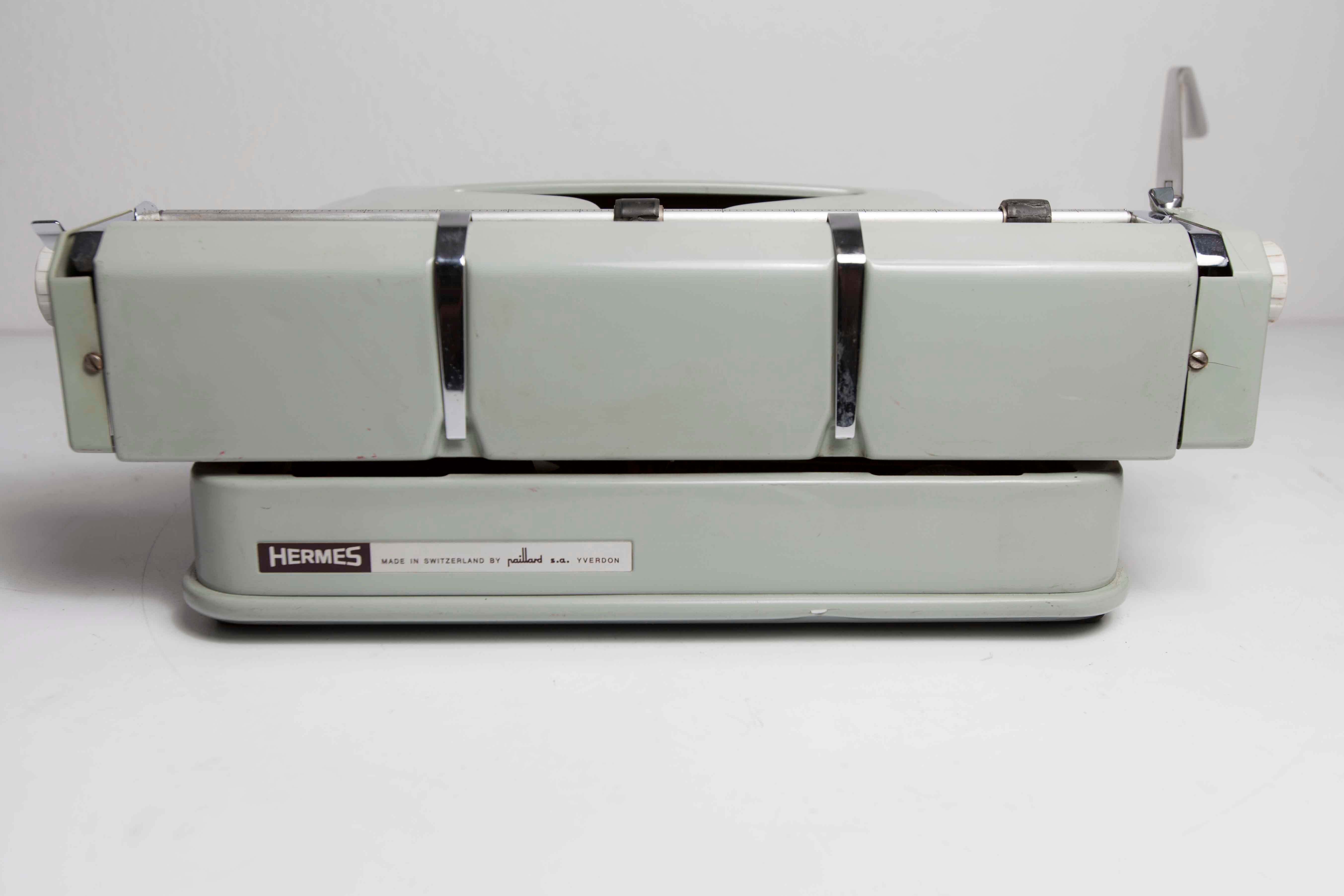 Hermes 3000 typewriter cleaned and tested