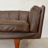 Vintage danish mid-century 3 person brown leather sofa by illum wikkelsø model v11