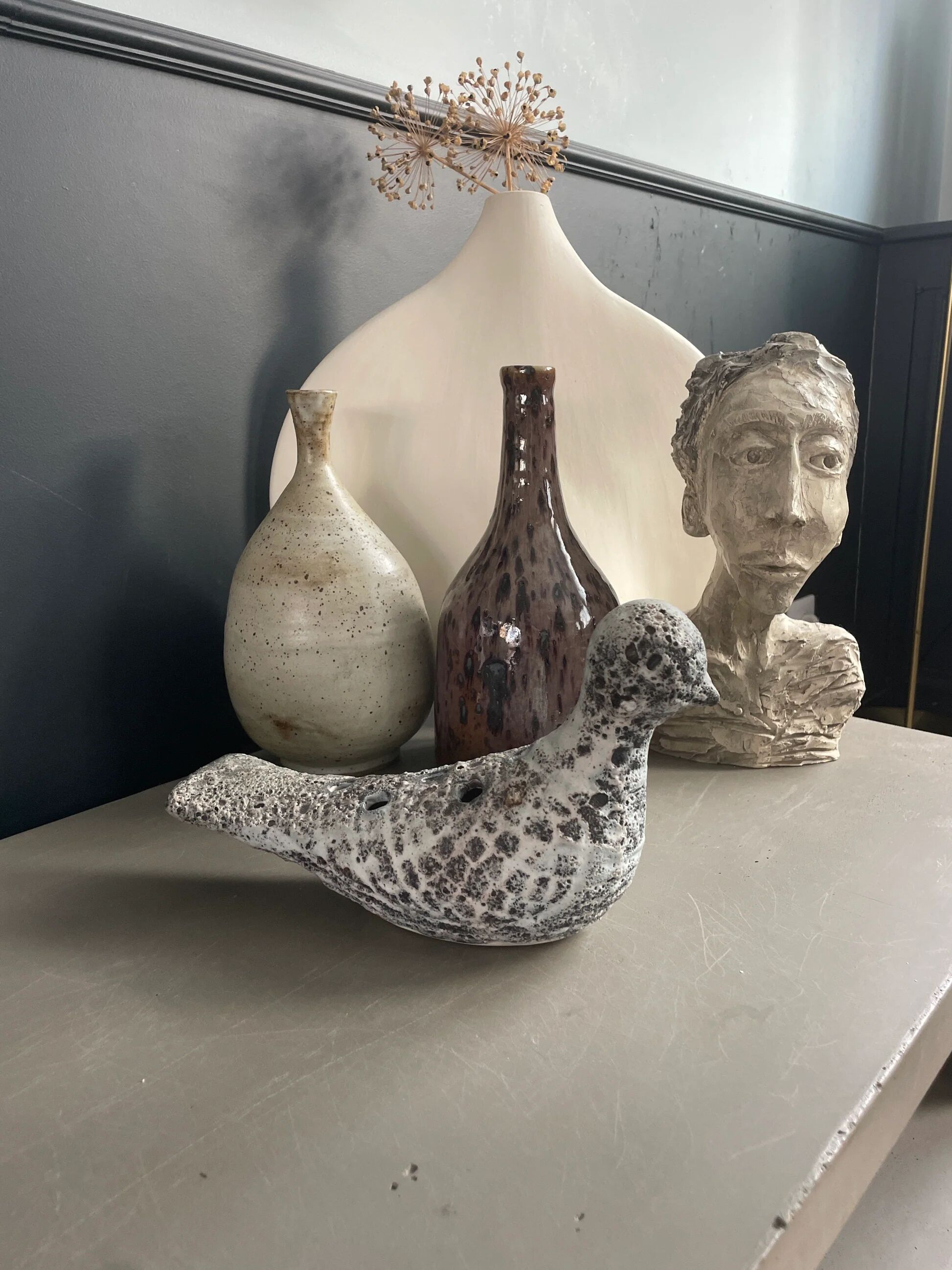 Oiseau pique-fleurs en céramique fat lava