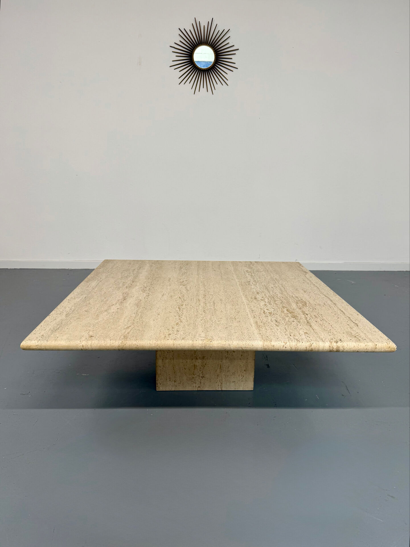 Italian coffee table in travertine, Roche Bobois edition, 70s/80s.