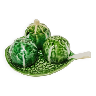 Salt and pepper shaker set with cabbages in slip