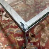 Table basse en métal chromé et verre 1970