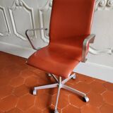 Oxford armchair by Fritz Hansen in walnut leather