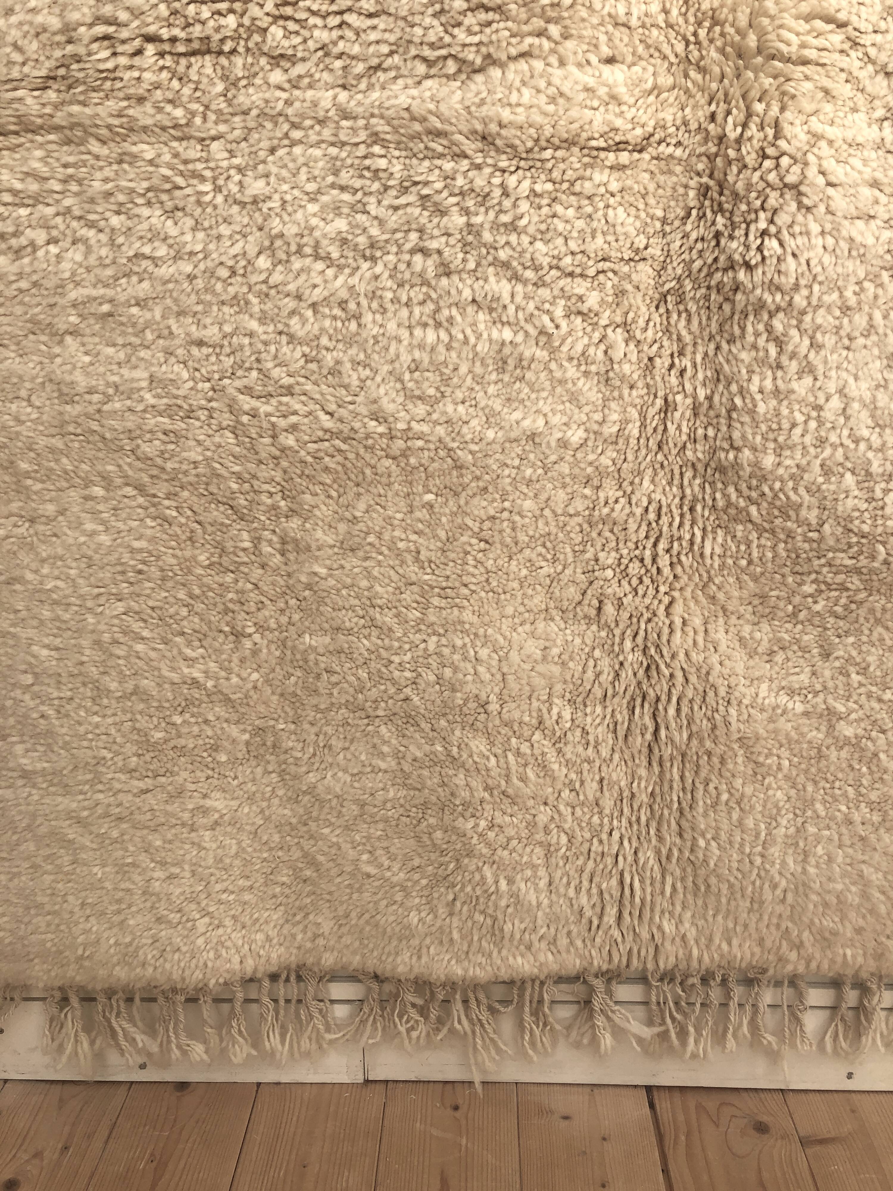 Moroccan Berber carpet Beni Ouarain un motifless 2,46x1.67m