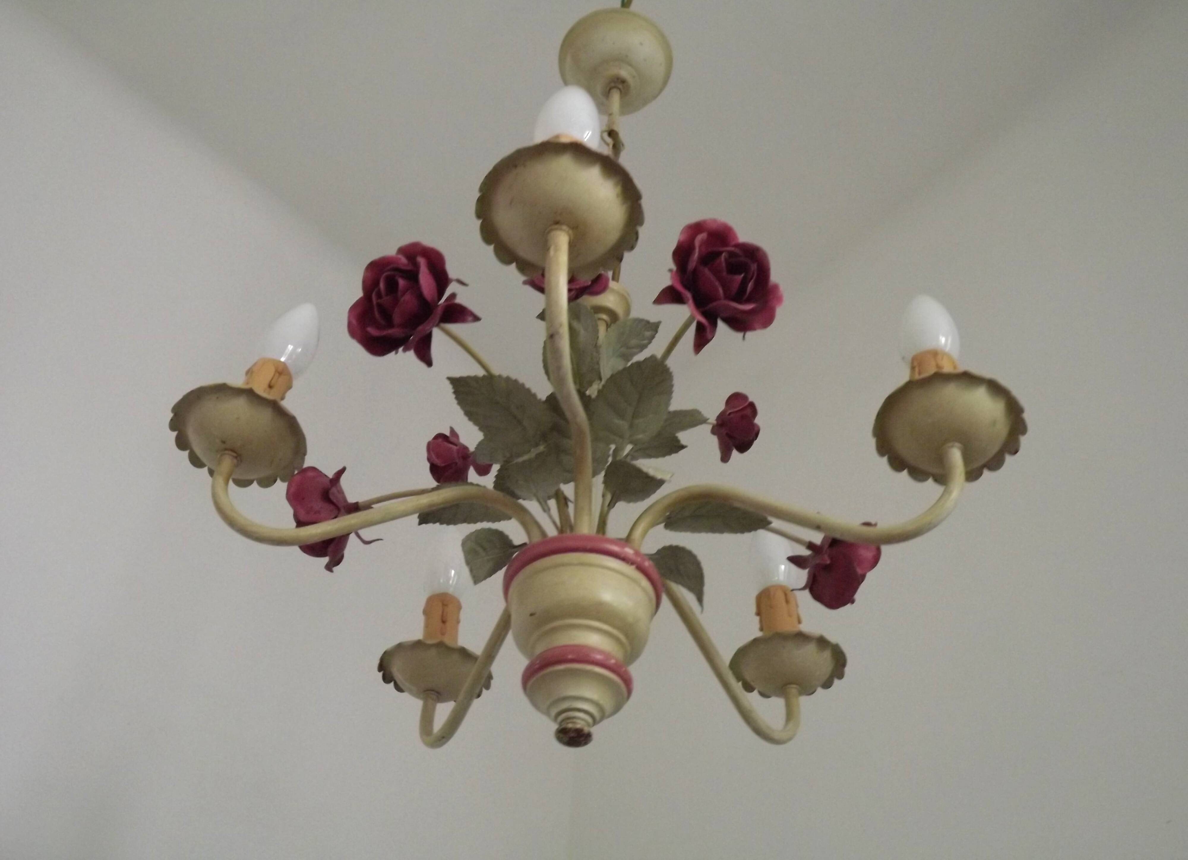 Lustre en métal à décor floral, France