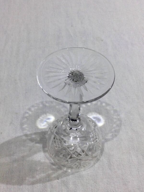 Baccarat – 9 verres à vin blanc En Cristal De Baccarat