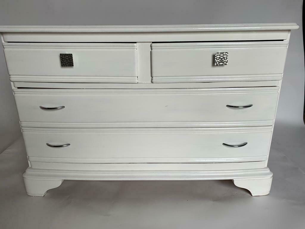 Chest of drawers 4 drawers relooke patina lacque metal buttons