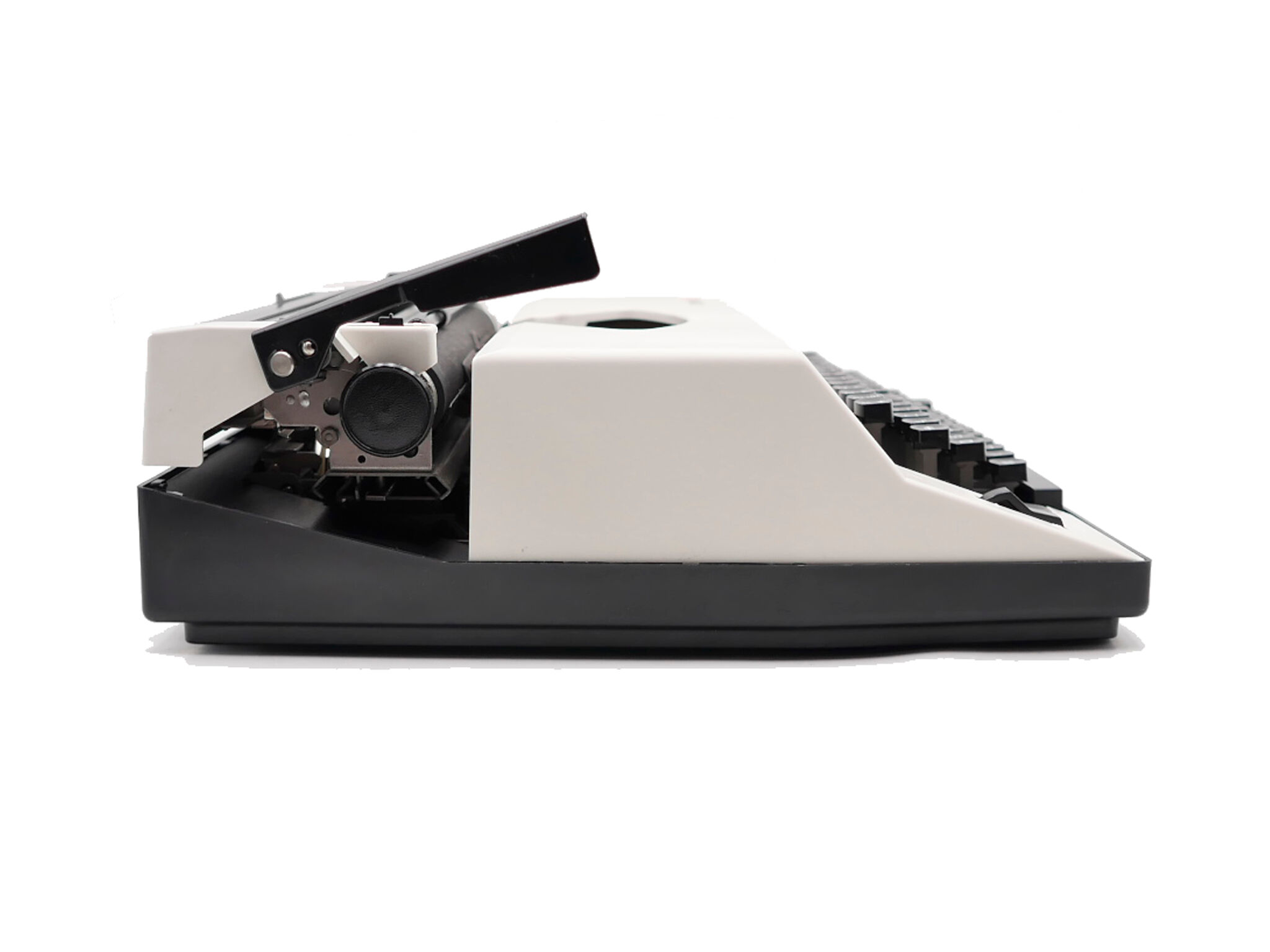 Typewriter Olympia Alphamatic 33 white revised ribbon new 1980