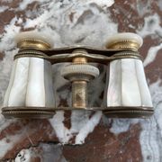Opera binoculars in Mother-of-Pearl and Brass - authentic - Early XXth - France