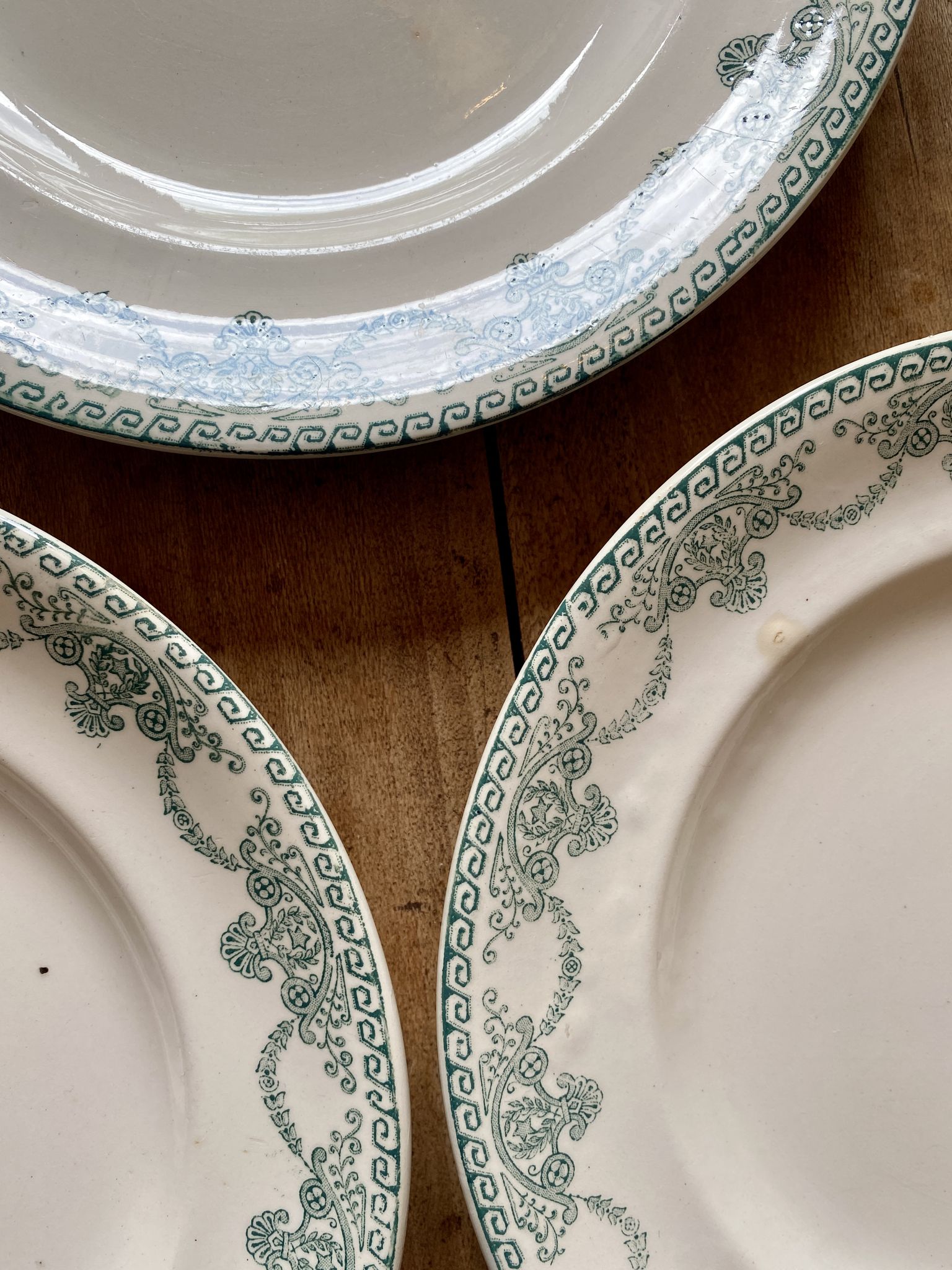 Set of 6 vintage plates in iron earth, Longwy model Au Chatelet LOT 2