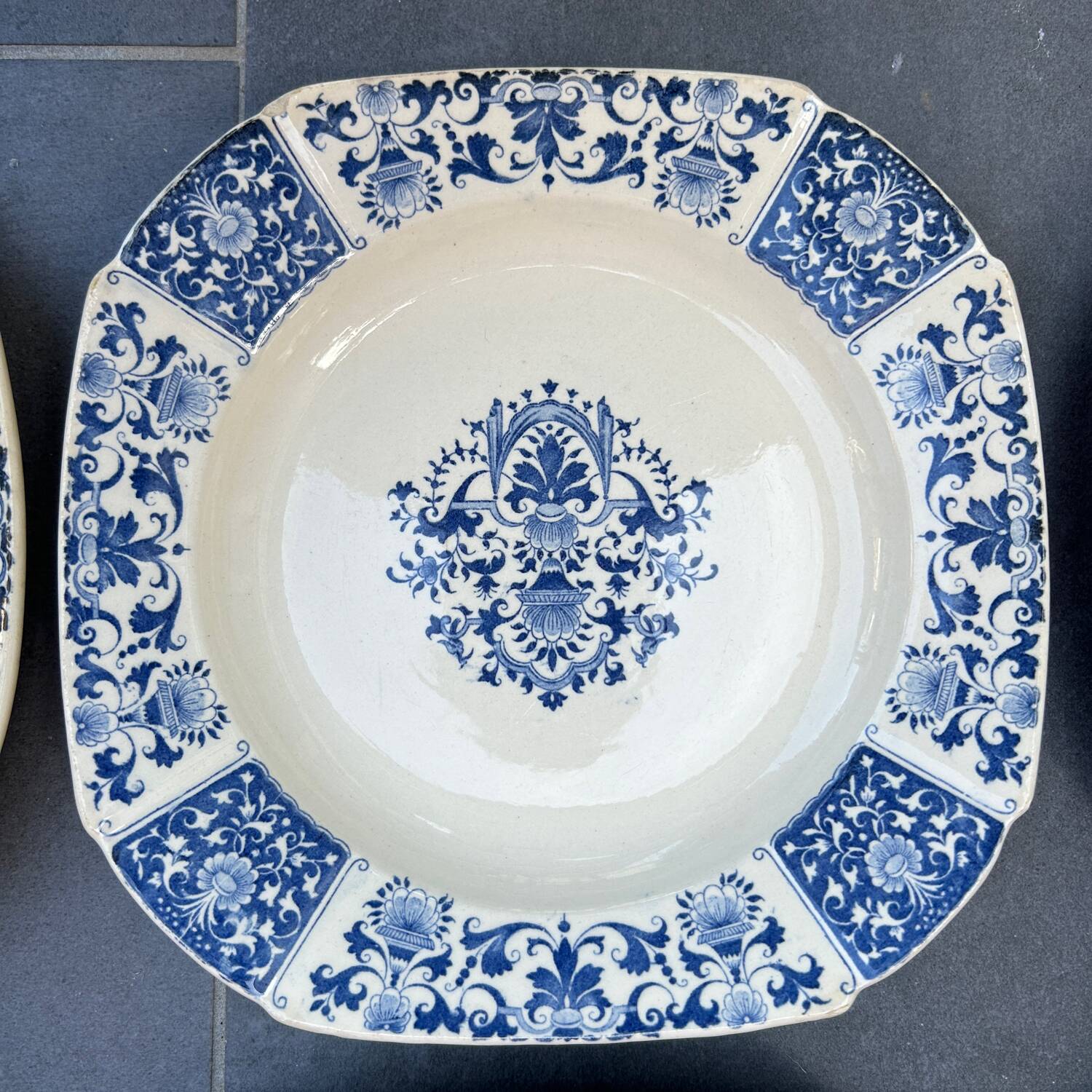 6 Terre de Fer Gien Ibis plates