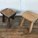 Paire de tabourets brutaliste tripode desgin brut